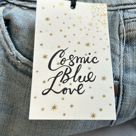 NWT COSMIC BLUE LOVE Size 28 Petite Capri light wash - Picture 5 of 8
